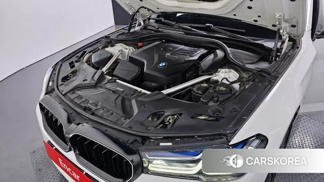 BMW 5 Series (G30) id 3467848 из Кореи 16