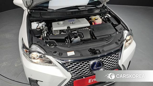 Lexus CT200h id 3937305 из Кореи 16