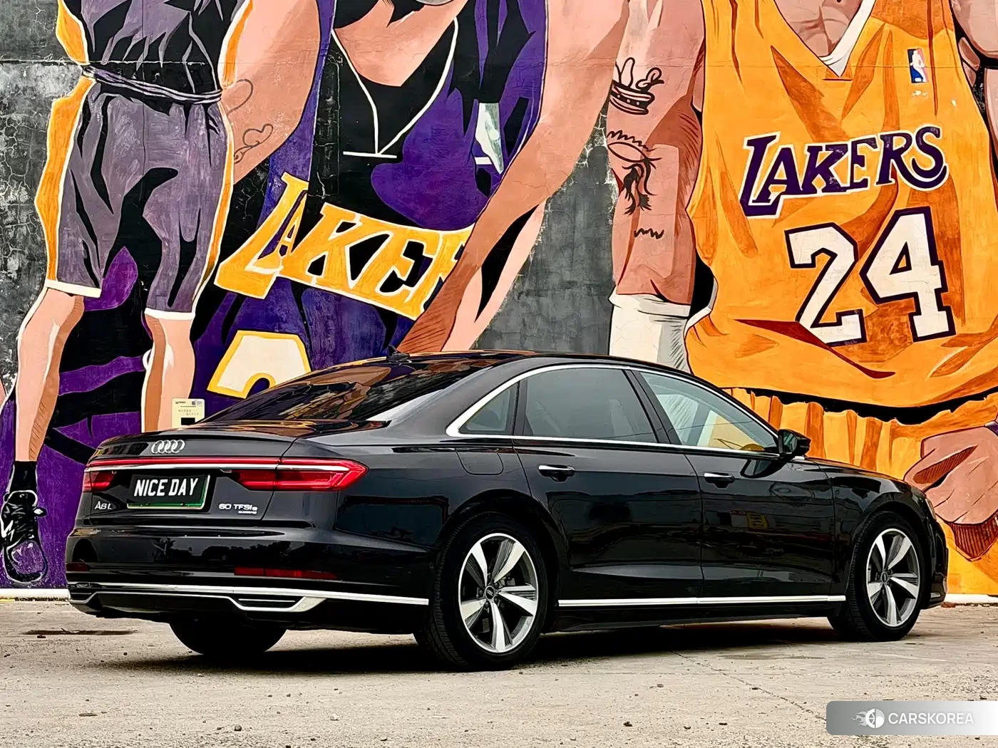 Audi A8 New Energy id 4539457 из Китая 11