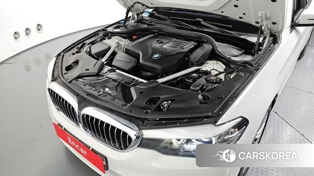 BMW 5 Series (G30) id 3344669 из Кореи 16