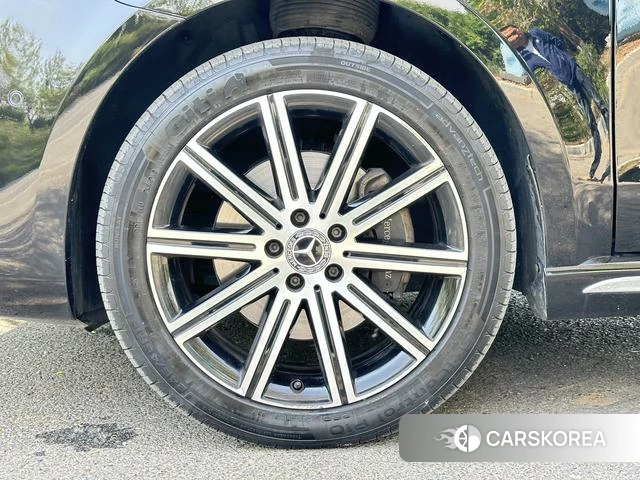 Mercedes-Benz V-class id 4297460 из Китая 17