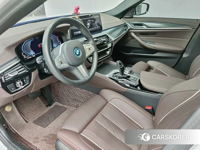 BMW 5 series PHEV id 4260595 из Китая 10