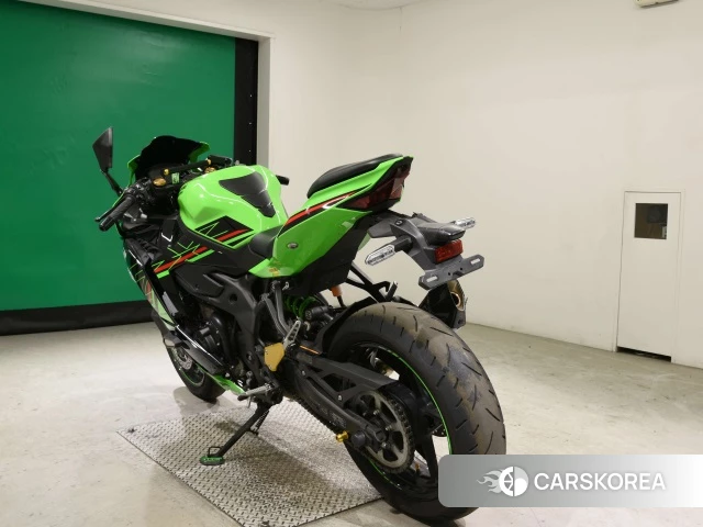 Kawasaki ZX-4RR id 4341512 из Японии 6