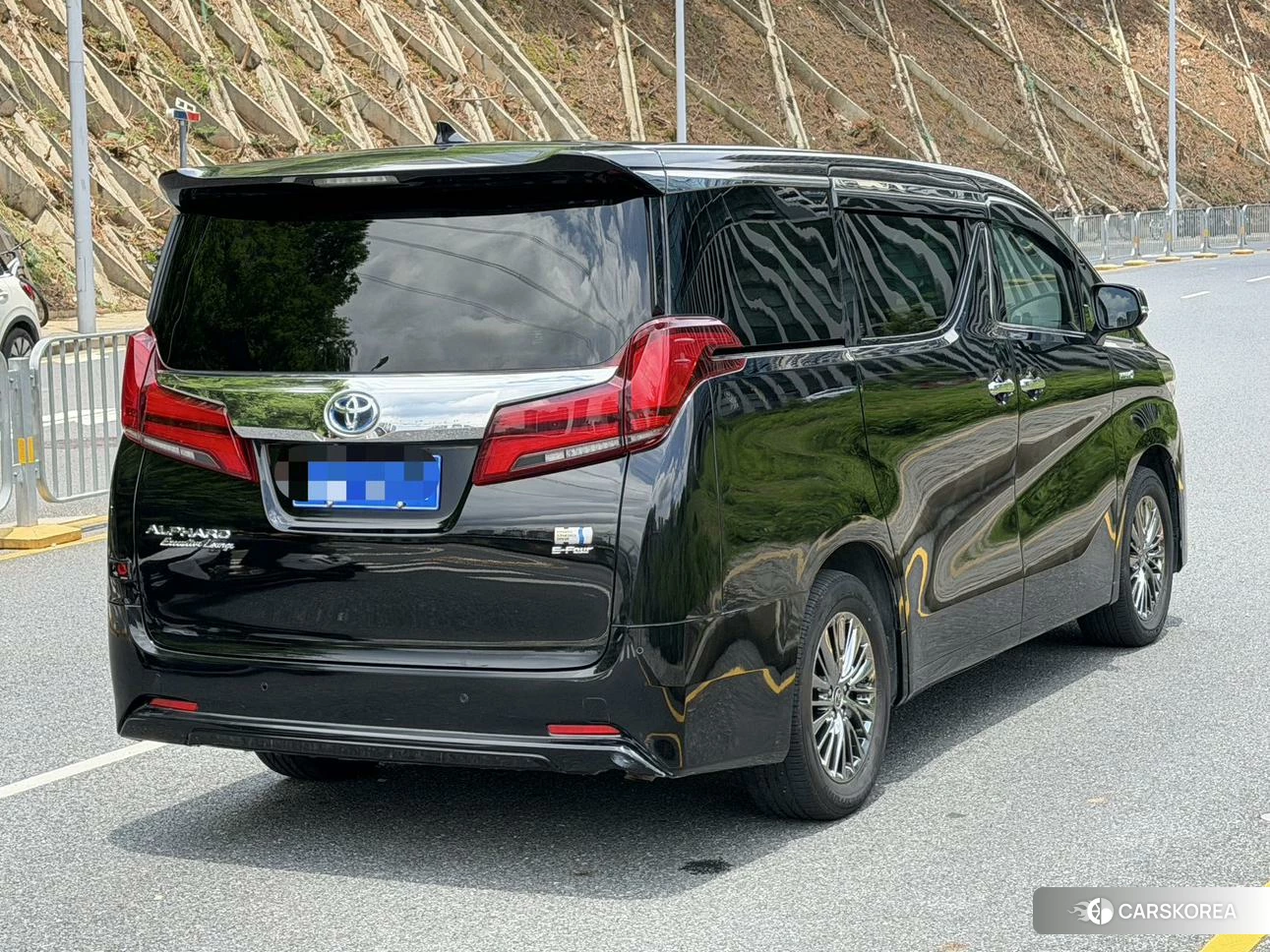 Toyota Alphard id 4514915 из Китая 9