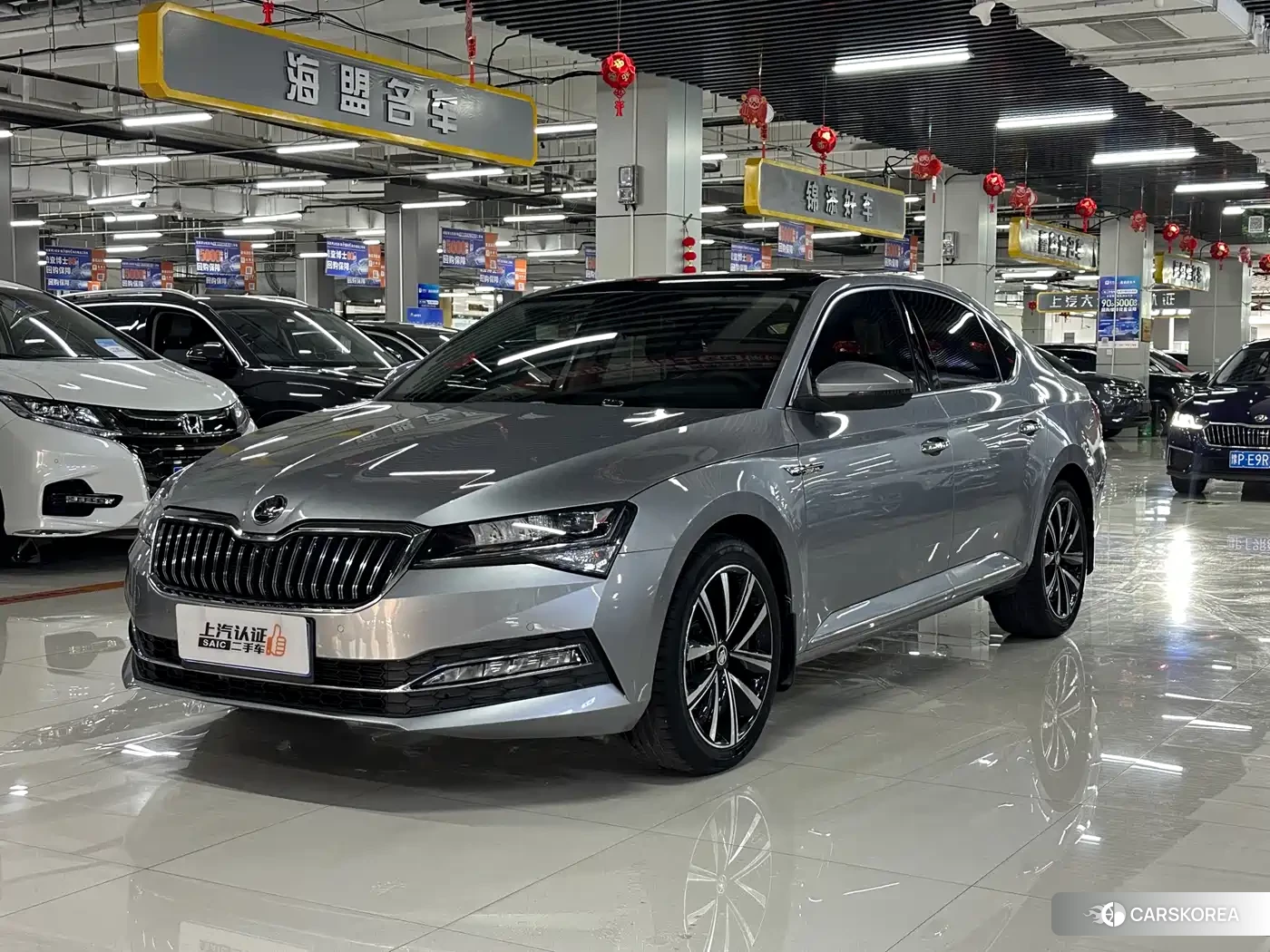 Skoda Superb 2023 Silver/gray из Китая, фото 6