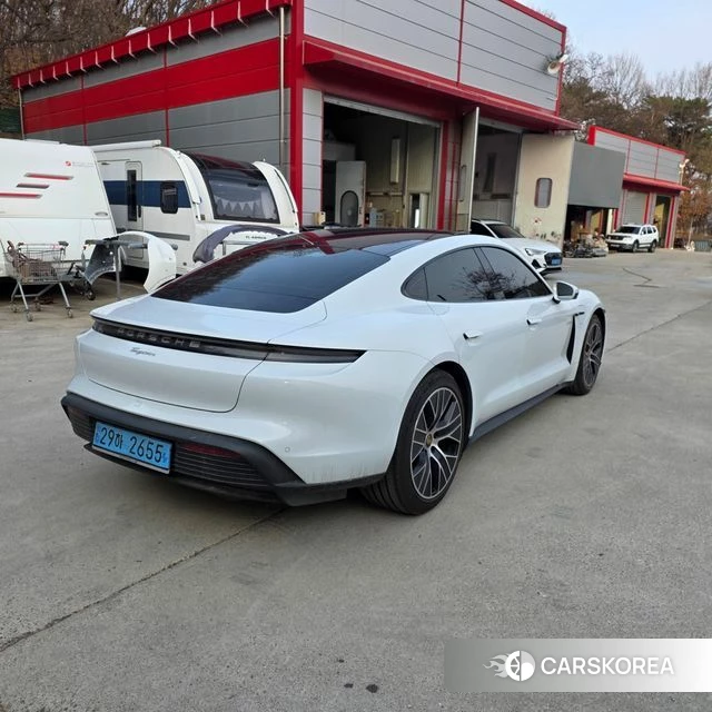 Porsche Taycan id 3883287 из Кореи 16