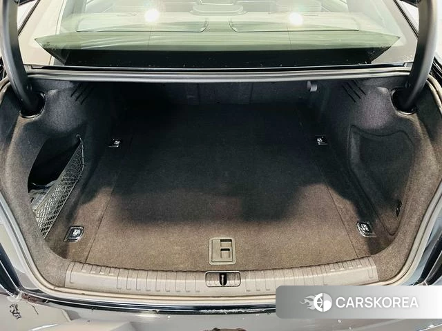 Audi A6L id 4182536 из Китая 12