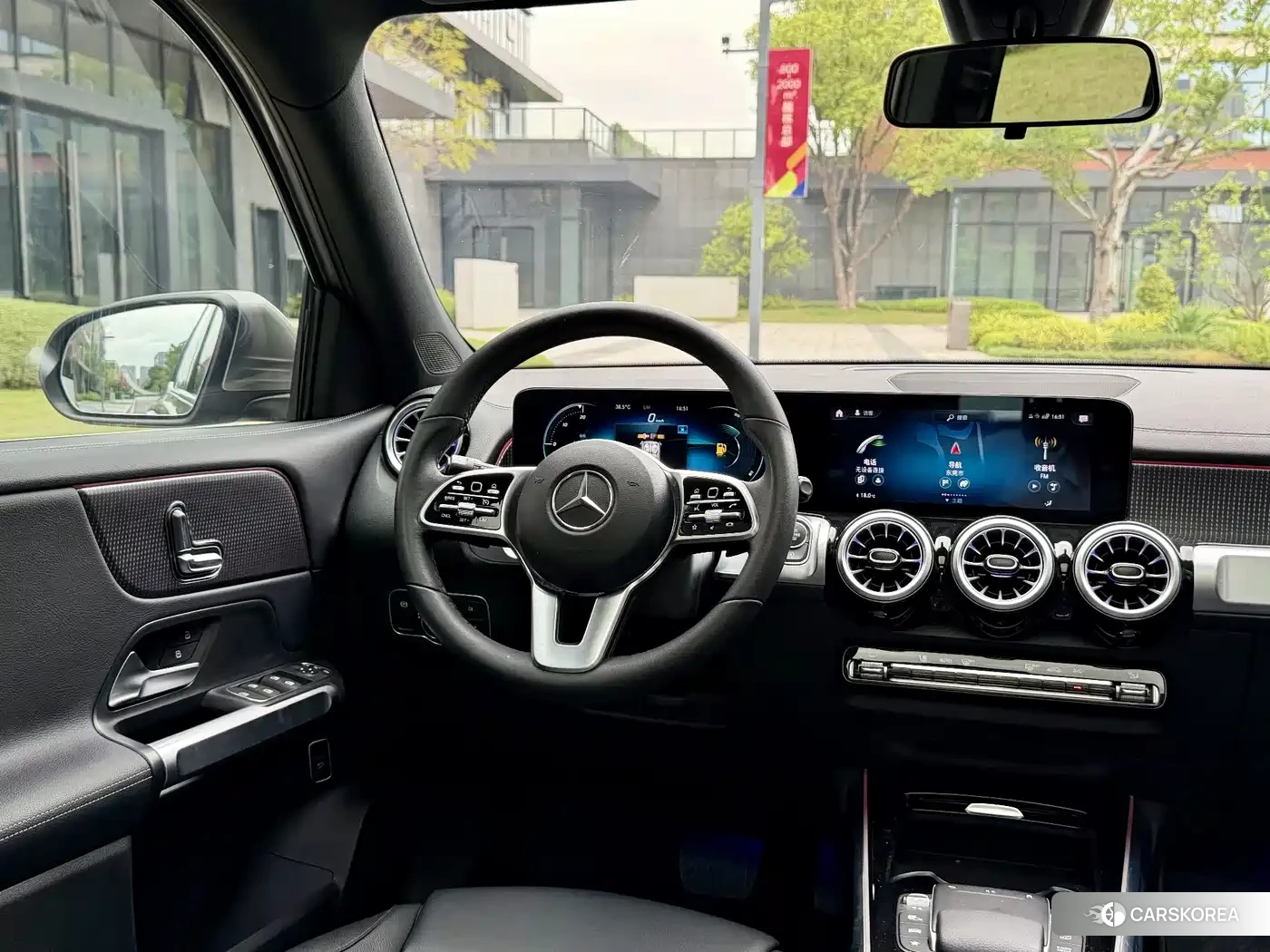 Mercedes-Benz GLB id 4628998 из Китая 26