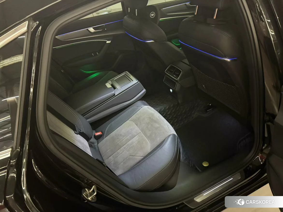 Audi A6L id 4420861 из Китая 6