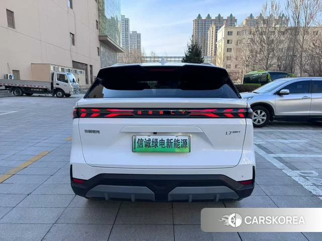 Geely Galaxy Galaxy L7 2025 Белый из Китая, фото 6