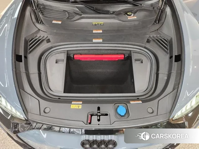 Audi e-Tron GT id 3725984 из Кореи 16