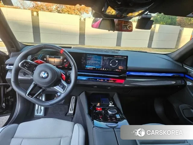 BMW M5 (G90) 2025 Черный из Кореи, фото 6