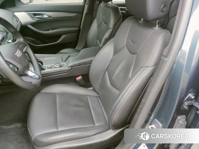 Cadillac CT5 id 3857937 из Китая 30