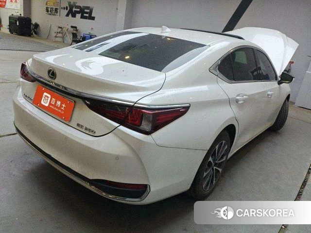 Lexus ES 2024 Белый из Китая, фото 6