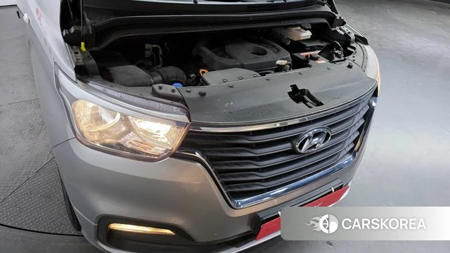 Hyundai The New Grand Starex id 4284379 из Кореи 16