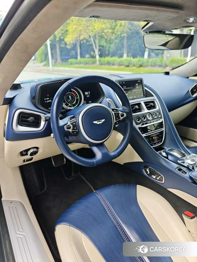 Aston Martin DB11 id 4238624 из Китая 21