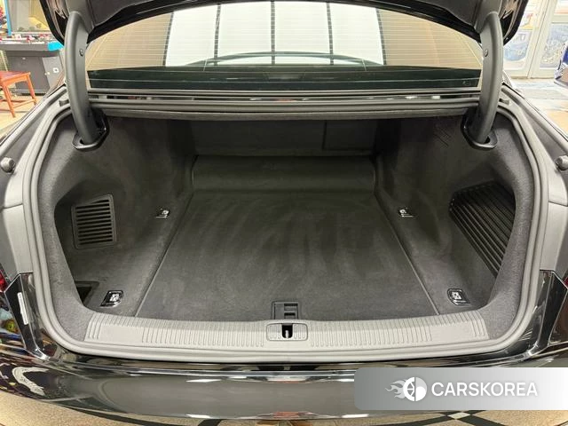 Audi A8 id 4208052 из Китая 40