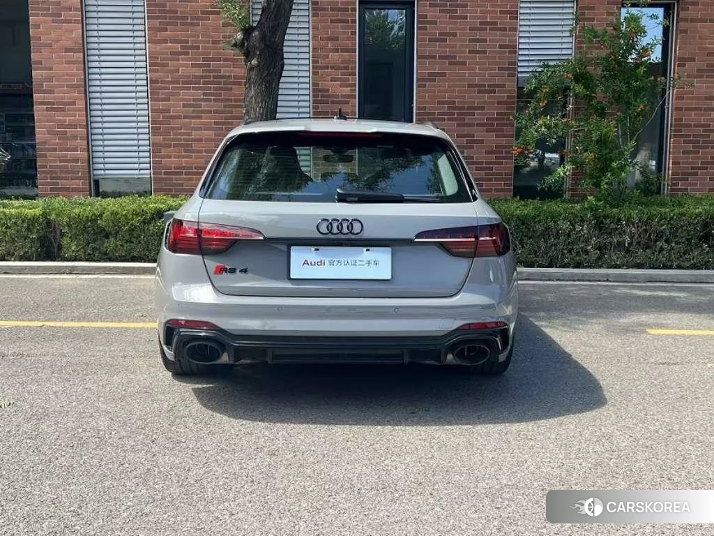Audi RS 4 id 4452834 из Китая 12