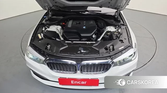 BMW 5 Series (G30) id 3687295 из Кореи 16