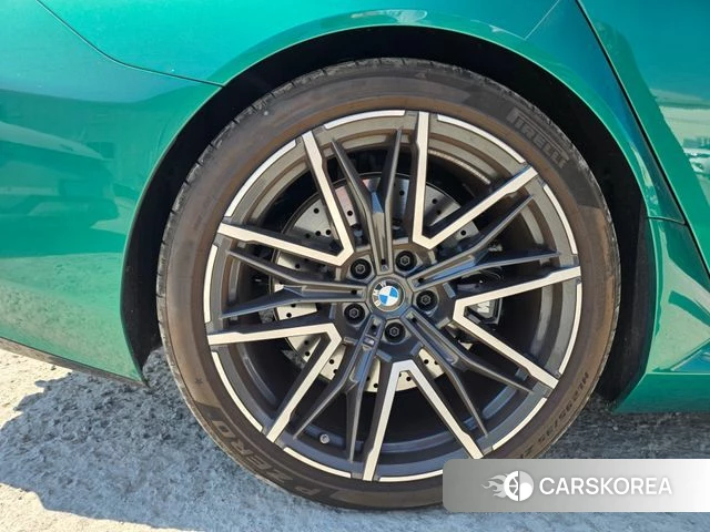 BMW M5 (G90) 2026 Зеленый из Кореи, фото 6