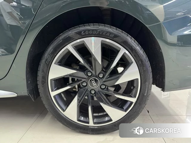 Audi A3 id 4236498 из Китая 12