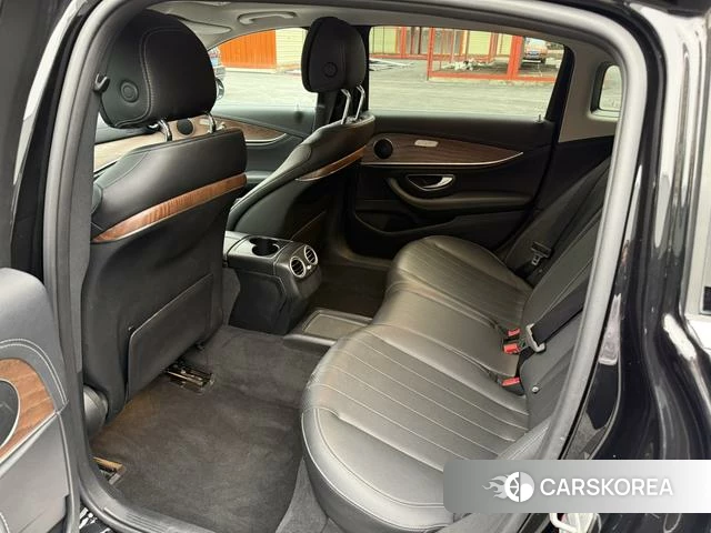 Mercedes-Benz E-class id 4254240 из Китая 7