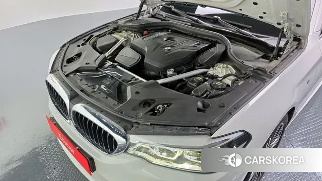 BMW 5 Series (G30) id 3754083 из Кореи 16