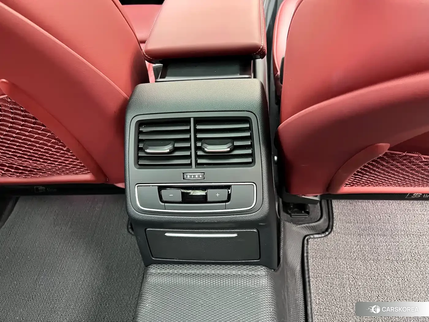 Audi A4L id 4601130 из Китая 10