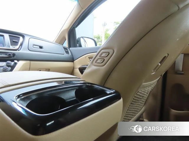 Kia The New Carnival id 4397000 из Кореи 16