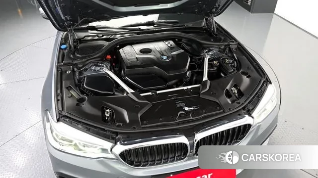 BMW 5 Series (G30) id 3761046 из Кореи 16