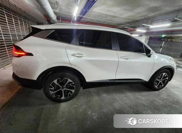 Kia Sportage 5th Generation Hybrid 2023 Белый из Кореи, фото 6