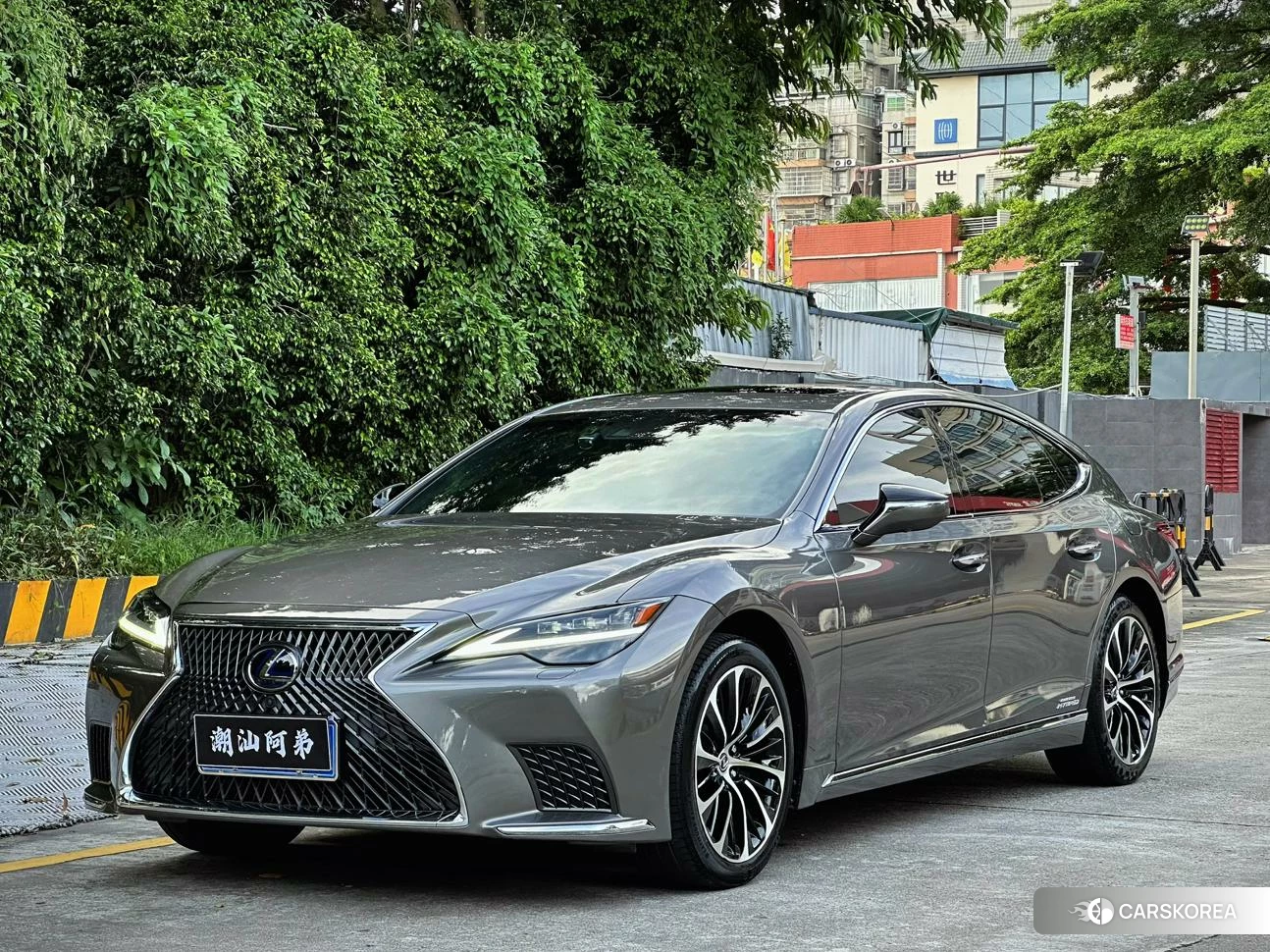 Lexus LS id 4486526 из Китая 26
