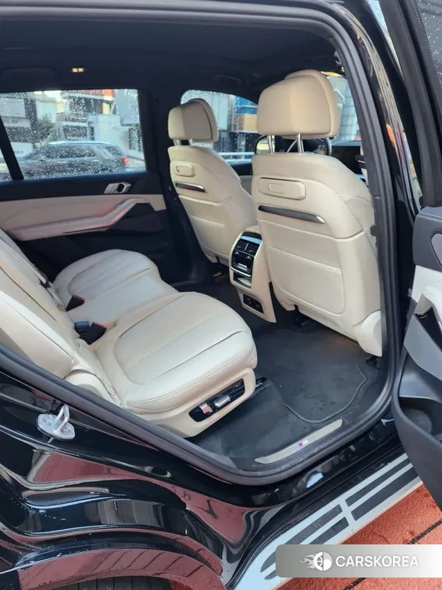 BMW X7 (G07) 2023 Черный из Кореи, фото 6