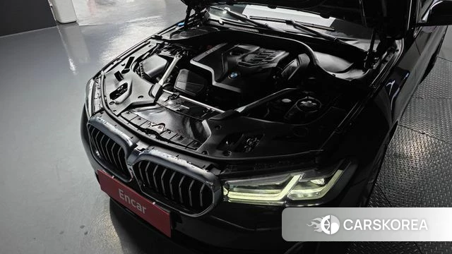 BMW 5 Series (G30) id 3843019 из Кореи 16