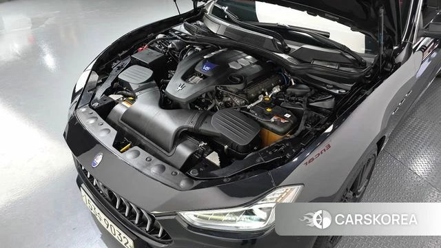 Maserati Ghibli id 4331360 из Кореи 16