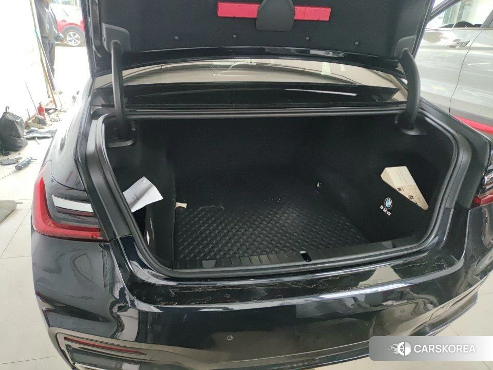 BMW 7 series 2021 Черный из Китая, фото 6