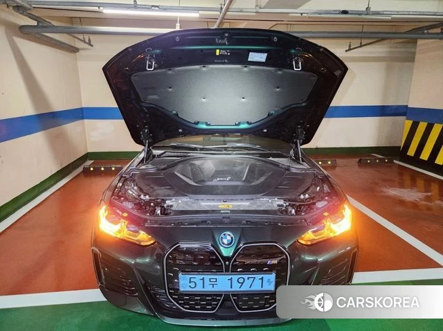 BMW i4 2023 Темно-зеленый из Кореи, фото 6