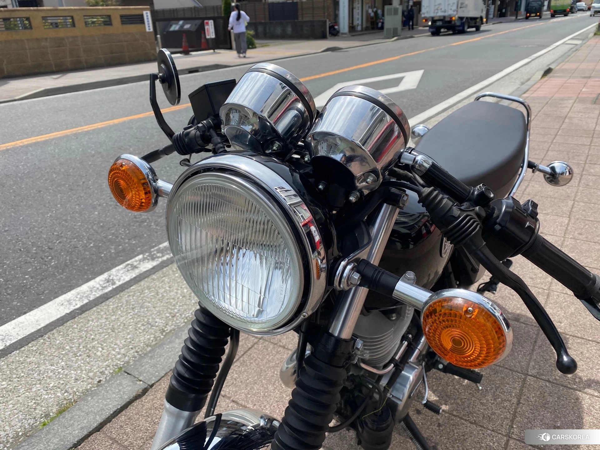 Yamaha SR 400 id 3946398 из Японии 7