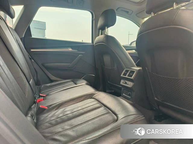 Audi Q5L 2021 Белый из Китая, фото 6