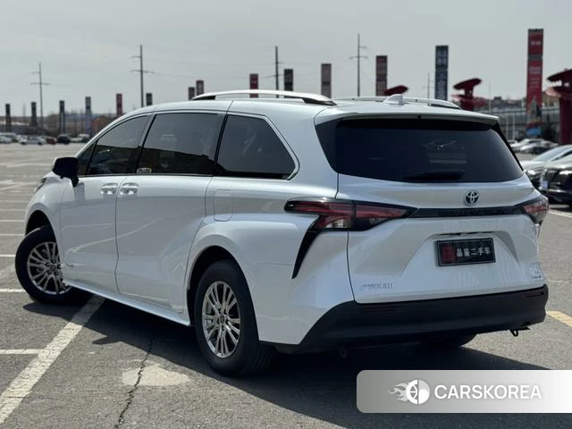 Toyota Saina id 4207659 из Китая 11