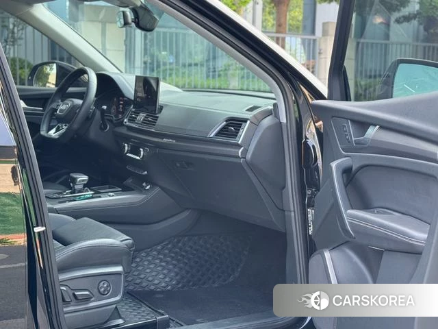 Audi Q5L id 4277681 из Китая 11