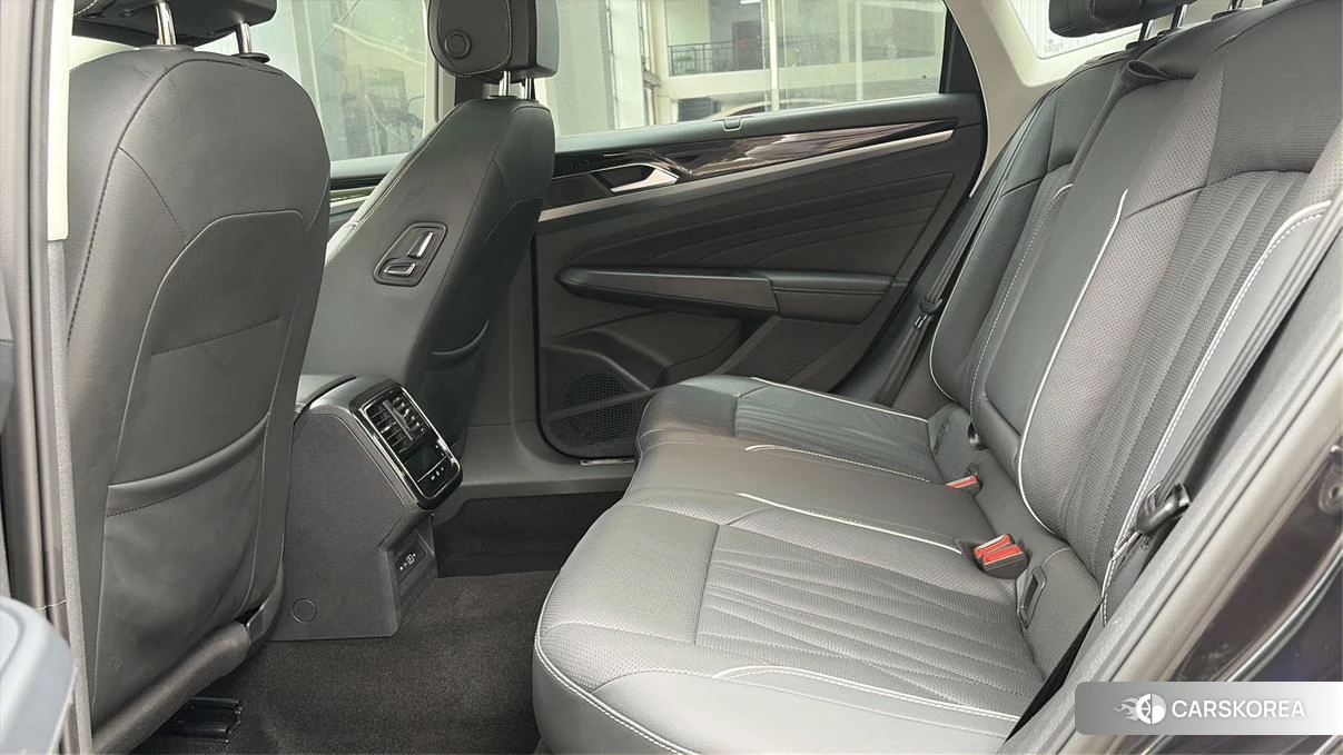 Volkswagen Passat id 4473457 из Китая 11
