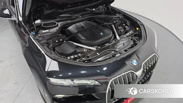 BMW 7 Series (G70) id 3725864 из Кореи 16