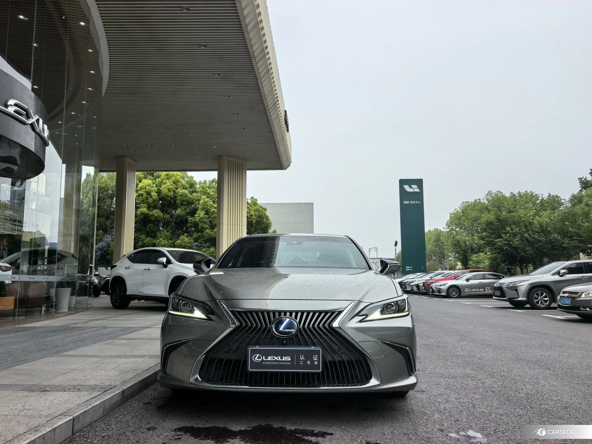 Lexus ES id 4487403 из Китая 13