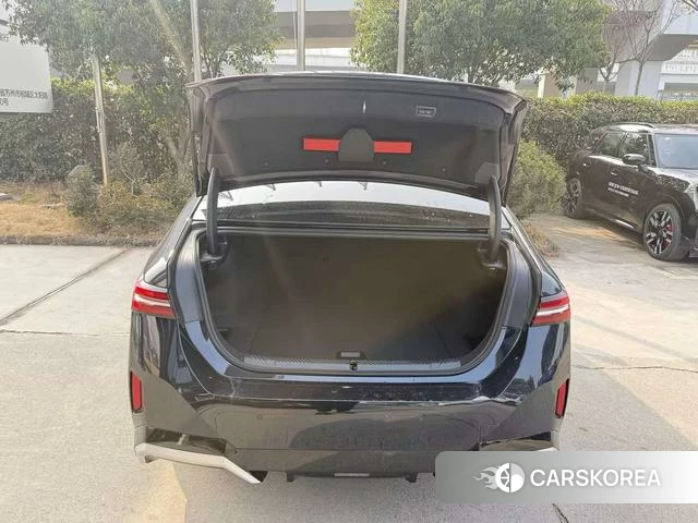 BMW i5 id 3908228 из Китая 11