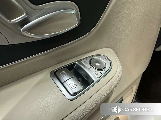 Mercedes-Benz V-class id 4272612 из Китая 21