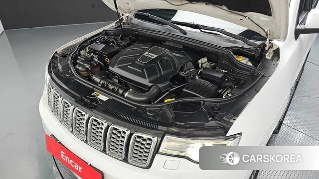Jeep Grand Cherokee id 4471703 из Кореи 16