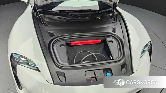 Porsche Taycan id 3843425 из Кореи 16