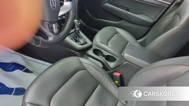 Hyundai The New Avante AD id 3612318 из Кореи 10