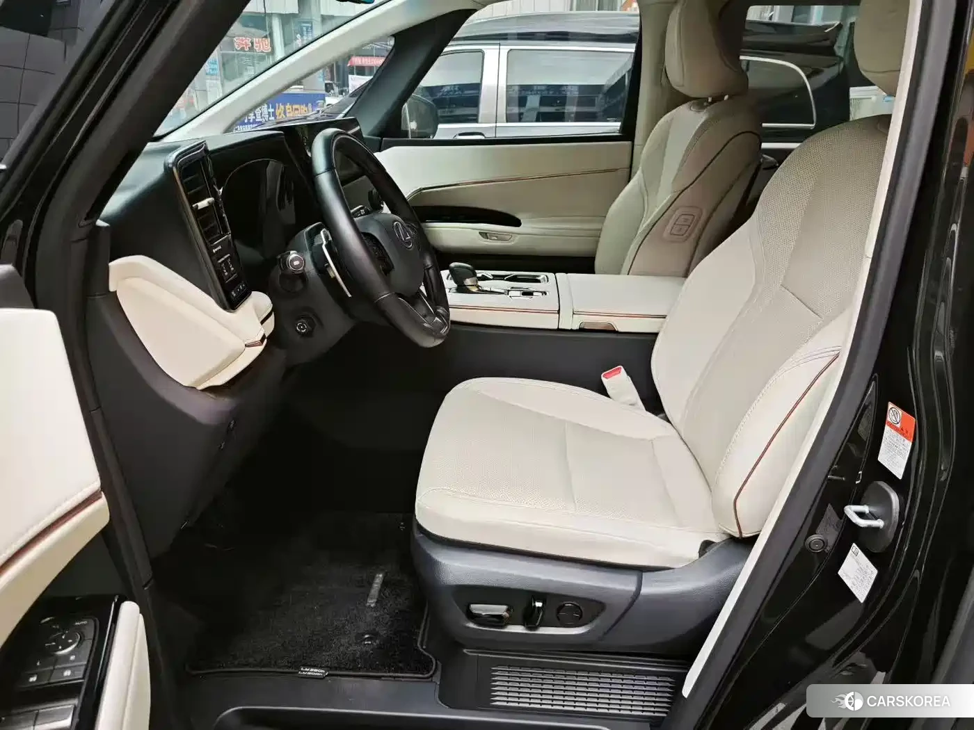 Lexus LM id 4589414 из Китая 9